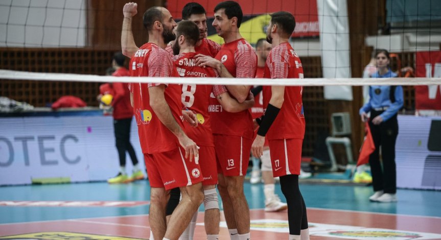 Страхиня Бързакович бе най-резултатен за червените.