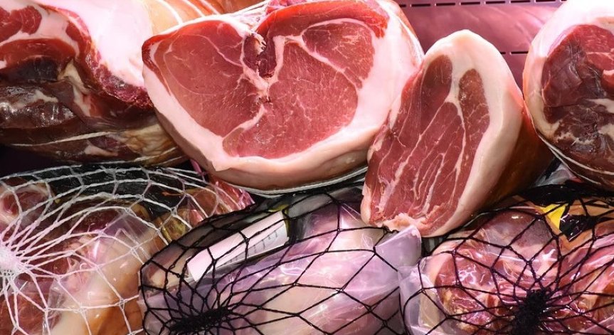 БАБХ затвори склад за търговия на едро, унищожават близо 1 тон храни