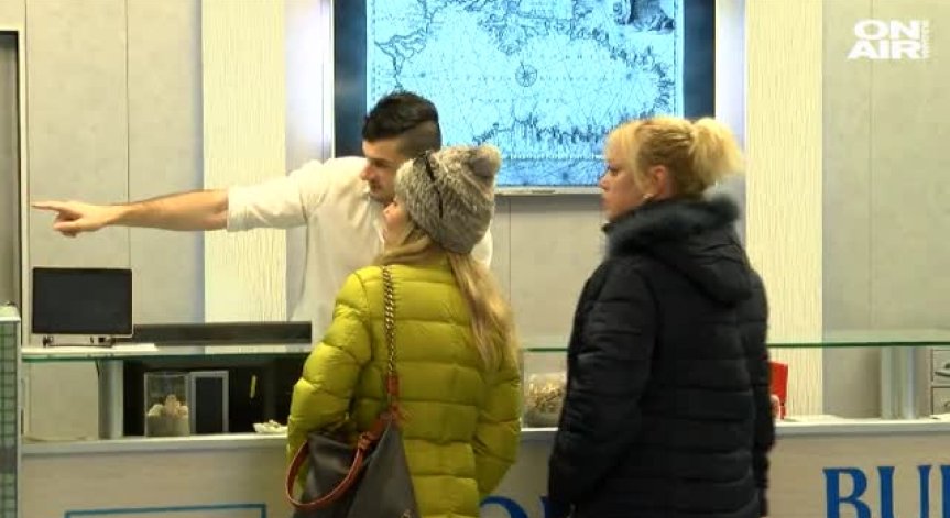 Робот в кухнята и робот на рецепцията - бъдещето в туризма