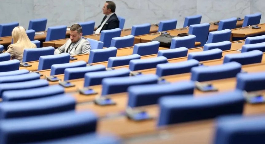 Провали се и вторият опит за извънредно заседание за 