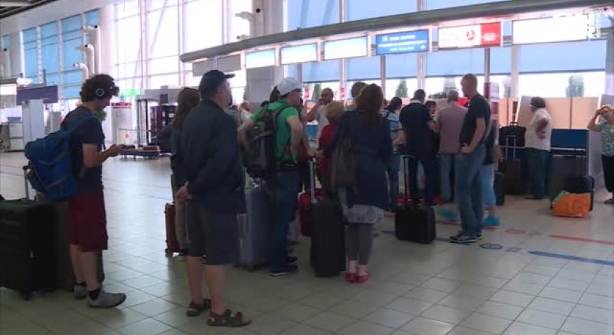 Wizz Air свали 23-ма пътници от самолет в София