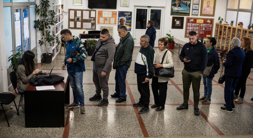 Ниска активност от 42% на първите избори с нови технологии в Босна и Херцеговина
