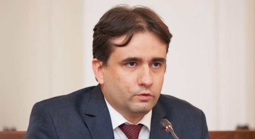 Той се отказа от имунитета си.