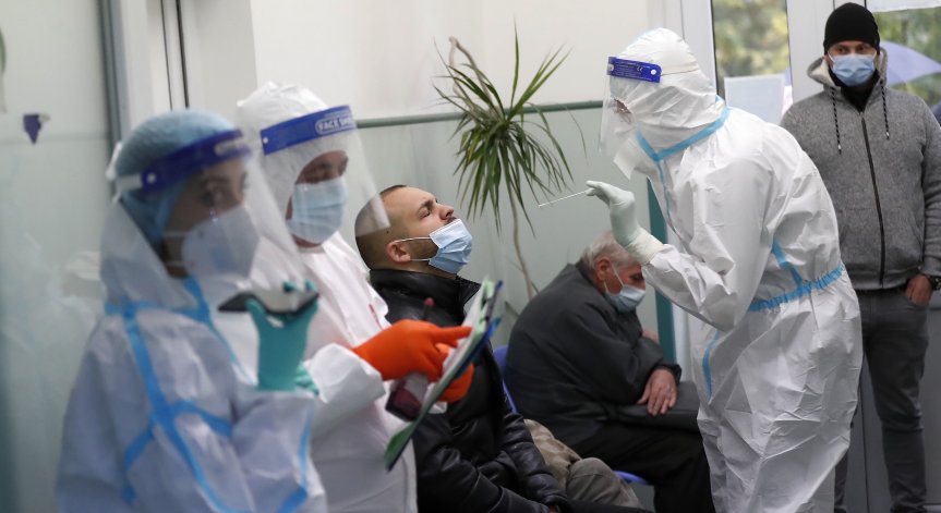 Масово нежелание за ваксинация в Румъния, болниците са пред колапс