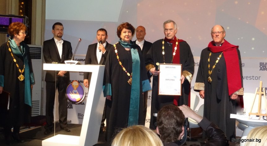 Проф. Стив Ханке стана Доктор хонорис кауза на ВСУ Черноризец Храбър