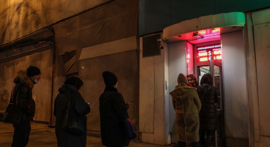 Наложените санкции правят търговските сделки между Китай и Русия все по-трудни