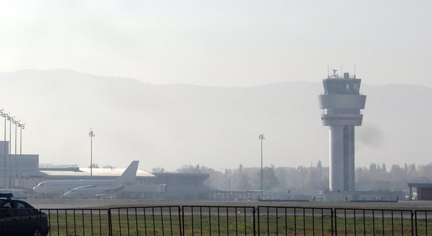 EASA препоръча минимум двама души в кокпита