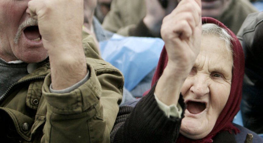 Румънци протестират срещу здравната реформа