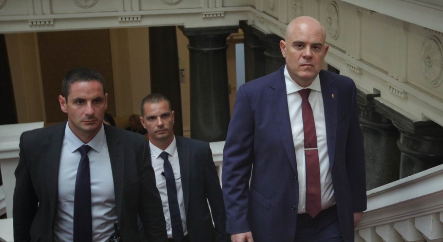 Коментарите за освобождаването на Гешев - от защита на обществения интерес до 