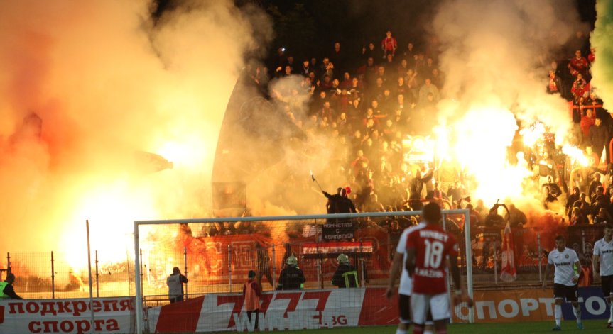 Сектор Г обмисля прекратяване на бойкота и завръщане на трибуните