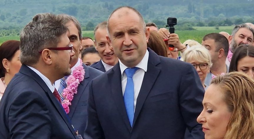 Радев в Казанлък: Разказът за България не би бил пълен без маслодайната роза