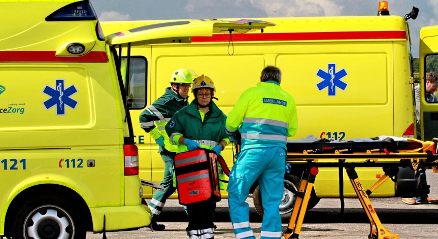 Автобус падна в пропаст в Пакистан, най-малко 19 са загинали и 12 са ранени