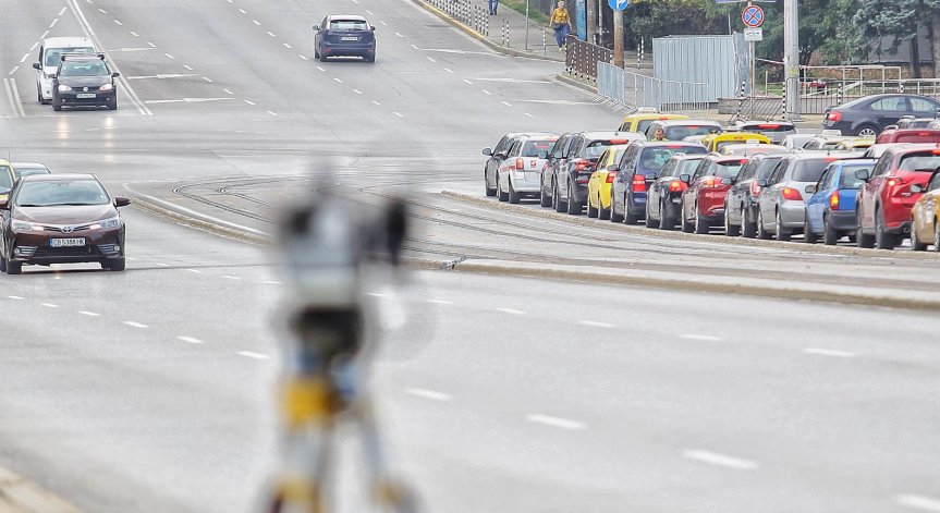 Засякоха шофьор да кара със 176 км/ч в Монтанско, отнесе глоба от 750 лв.