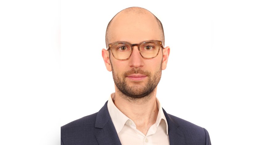 Това решение идва на фона на поредица от сътресения в партията.