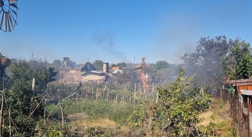 Огънят край Българово е овладян.