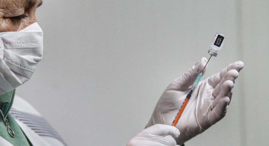 Ето до какво води двойната ваксинация срещу Ковид-19 и сезонен грип