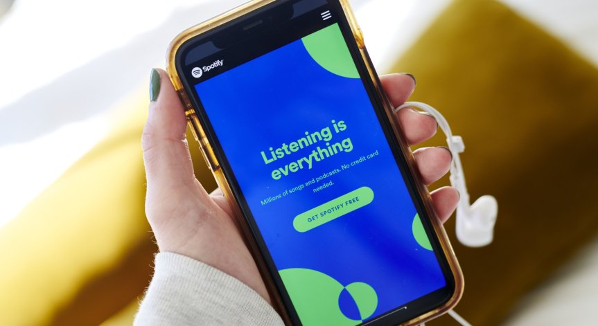 Spotify с ключова придобивка и нова инвестиция в сферата на подкастите