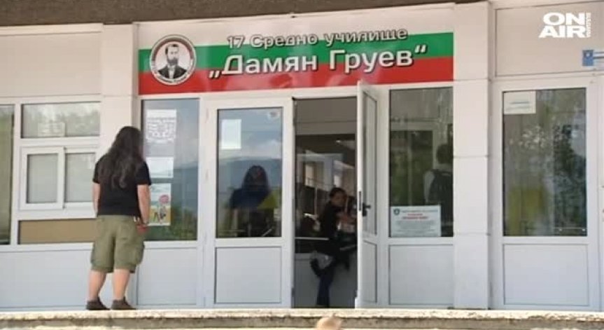 Обвиненият в педофилия Валентин Асенов остава в ареста!