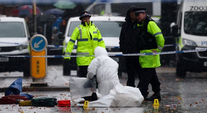 Полицай е застрелял една от жертвите в синагогата в Манчестър