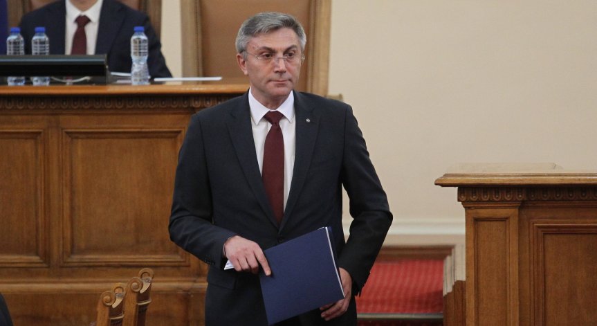 Карадайъ критикува управляващите: Само говорят за реформи, активните действия ги няма
