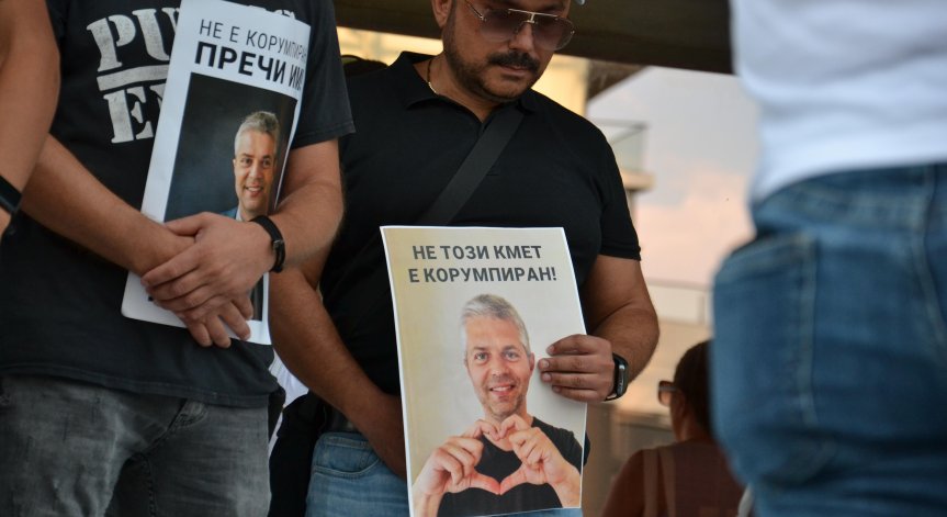 В дневния ред са 13 ключови точки за развитието на града.