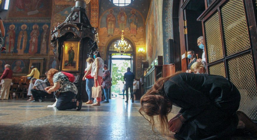 Свети мъченик Епимах бил подложен на жестоки мъчение заради Христовата вяра.