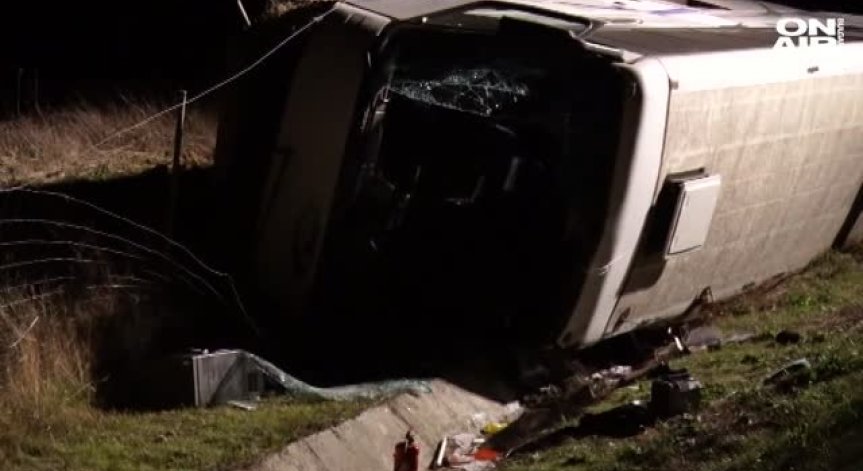 Преумора на шофьора е основната версия за автобусната катастрофа на АМ 