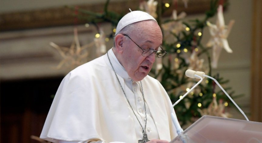 Папата произнесе молитвата 