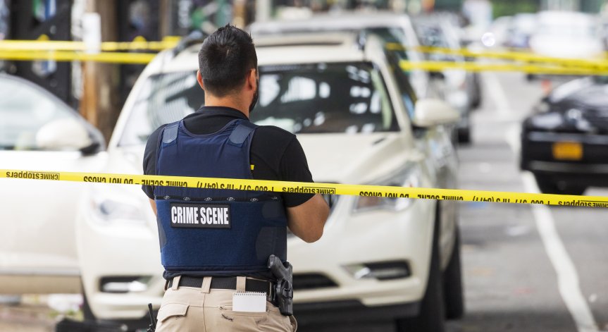 Млад българин закла баща си и сестра си в САЩ