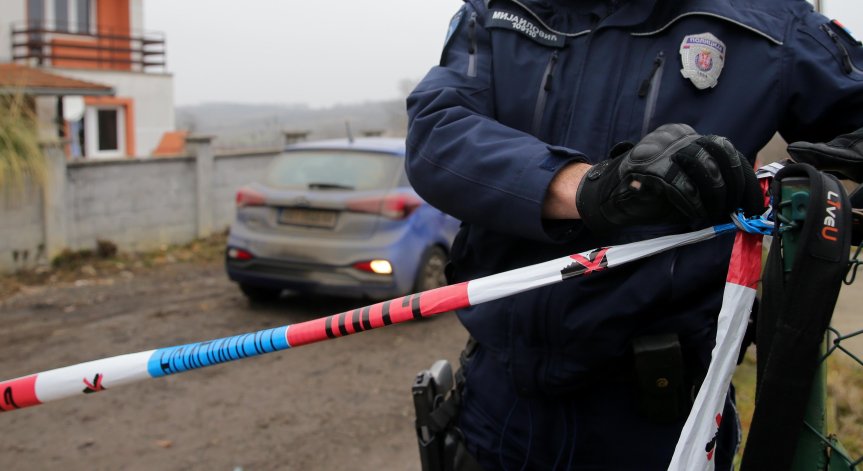 Жена е починала от нараняванията си.