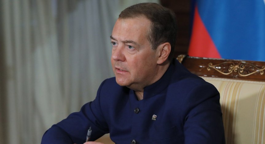Медведев: Съобщенията за изграждане на германски завод за танкове в Украйна са 