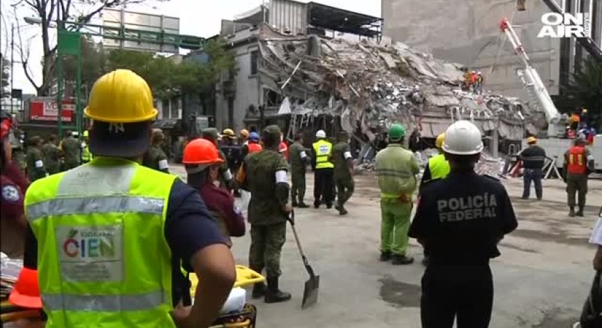 Жертвите на труса в Мексико вече са 273