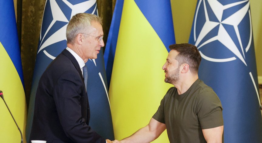 НАТО запасява Украйна с още оръжия, има сигурни поръчки за 1 млрд. евро