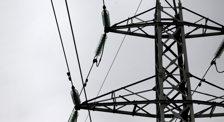 Косово въвежда режим на тока, няма пари за електричество