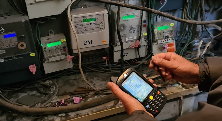 Електродружество няма да спира тока на нередовните платци по празниците