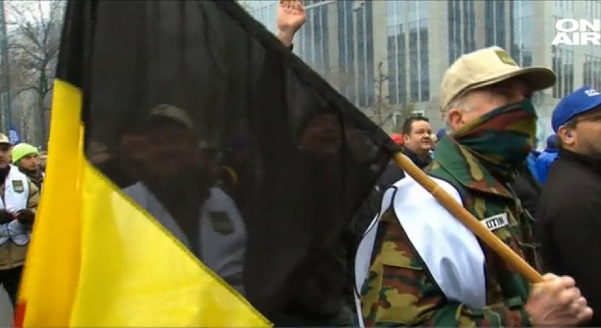 Военни протестираха по улиците на Брюксел