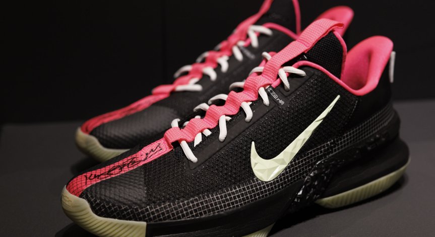 Nike се намира в труден момент.