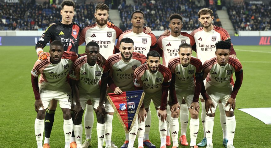 Гостите откриха резултата с гол на Мохамед Саид Банрама още в 7-ата минута, но попадението беше отменено.