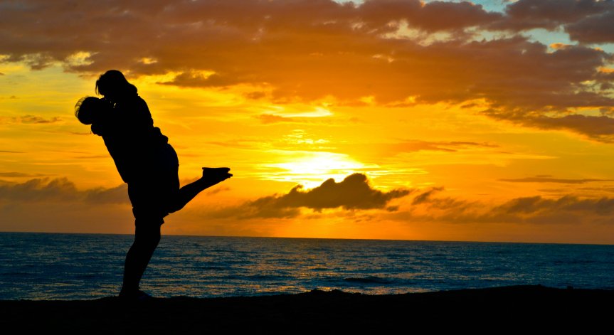 Техните взаимоотношения са пълни с приключения.