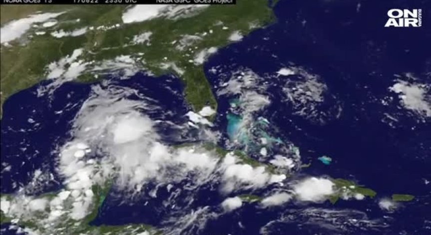 Ураганът Харви връхлетя Тексас с ветрове от 60 м/с