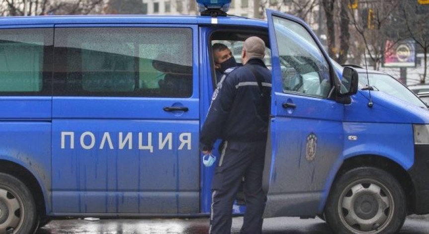 Журналисти и фотограф са арестувани в София