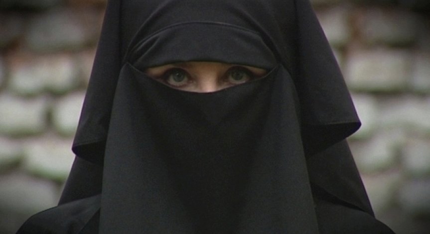 Комисията по вероизповеданията в НС прие на второ четене закона за бурките