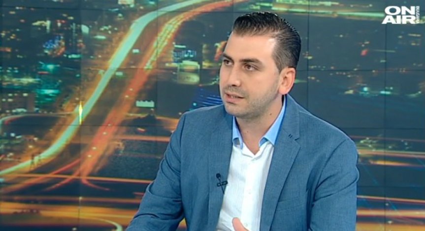 Драгомир Стефанов: Данъкоплатецът ще плаща лихвите за 