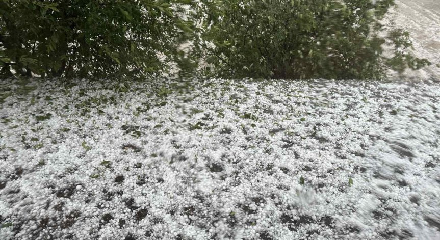 Градушки и порои удариха Северозападна и Централна България