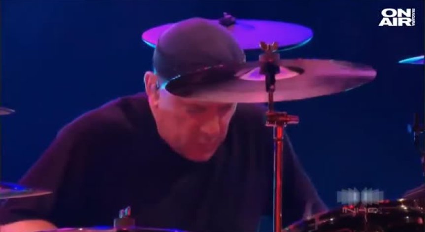 На 67 години си отиде барабанистът на 