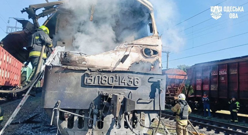 Руски дрон атакува пътнически влак в Харковска област, има загинал и ранени
