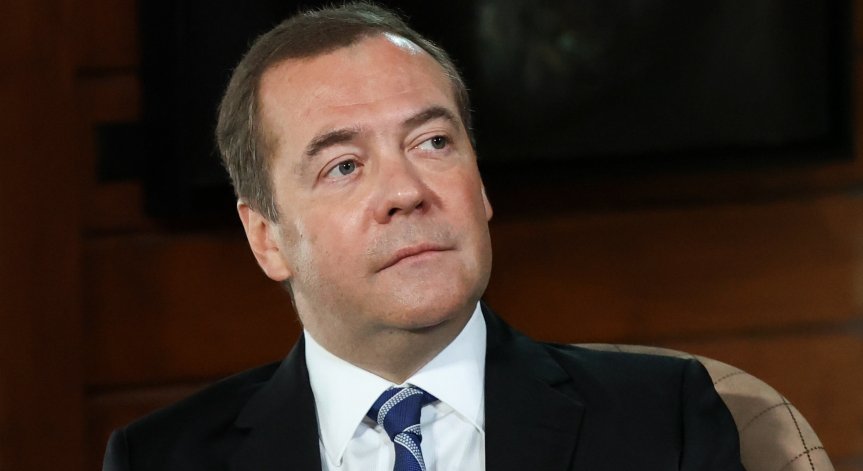 Медведев: Опитът на Запада да тласне Русия към разпад ще се равнява на шах със смъртта