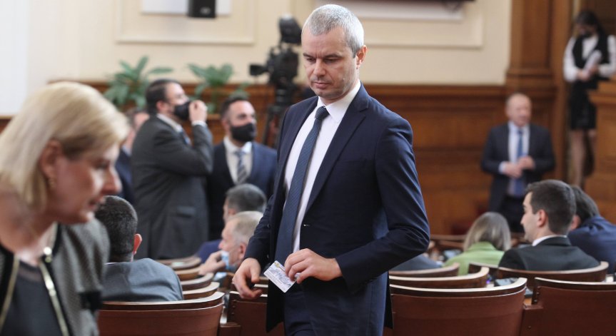 От утре депутатите няма да могат да влизат в НС без 