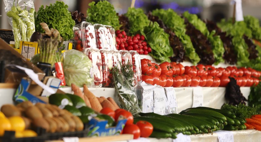 Ядем картофи от Египет и яйца от Румъния, плодовете и зеленчуците ни са турски и полски