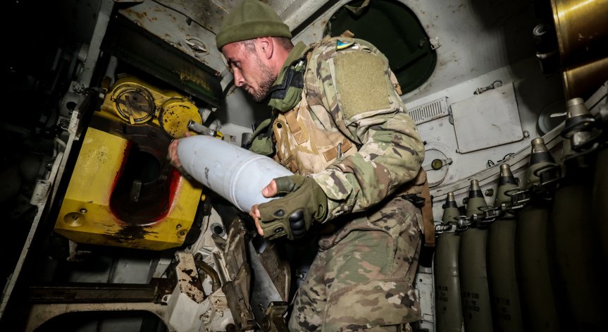 Украйна иска от САЩ разрешение да използва американско оръжие за удари по Русия?